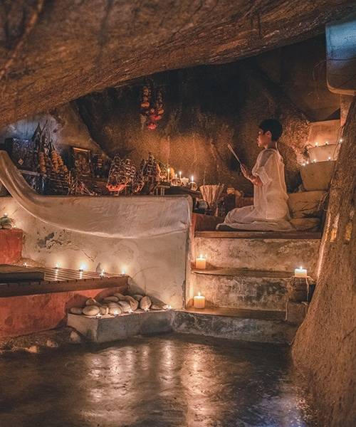 Mönchshöhle bei Kamalaya